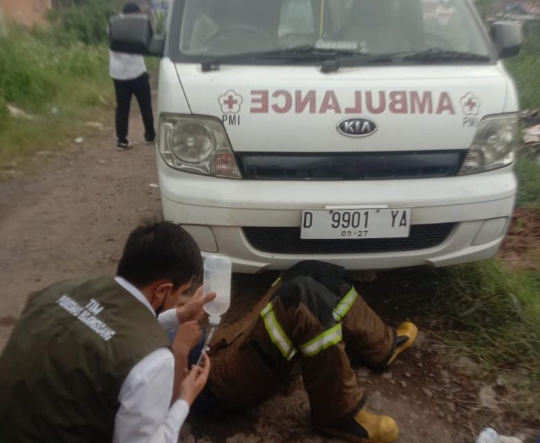 Respon Siaga Layanan Ambulans Pada kejadian Kebakaran Pabrik Triplek Rancakaso