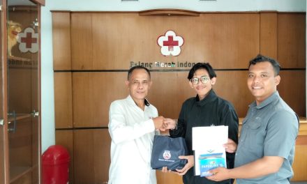 Peringati Hari Relawan, PMI Kabupaten Bandung Salurkan Santunan untuk 30 Anak Yatim di Pangalengan