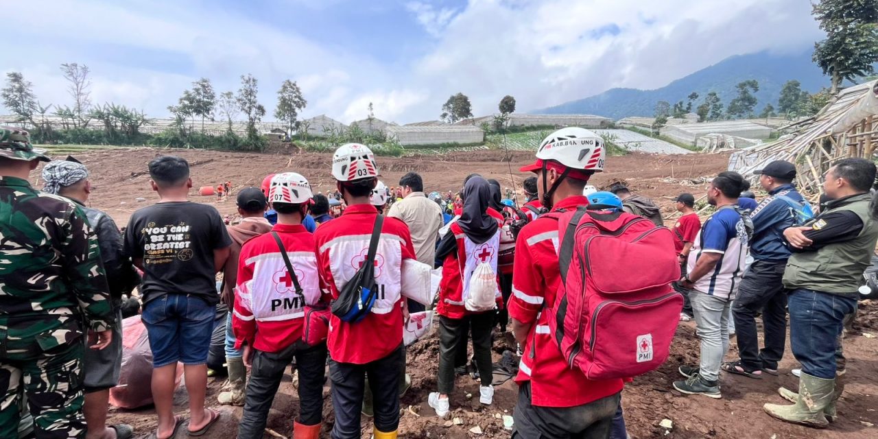 Tanggap Darurat Bencana Longsor Cisarua: PMI Gabungan Dikerahkan untuk Evakuasi dan Layanan Pengungsian