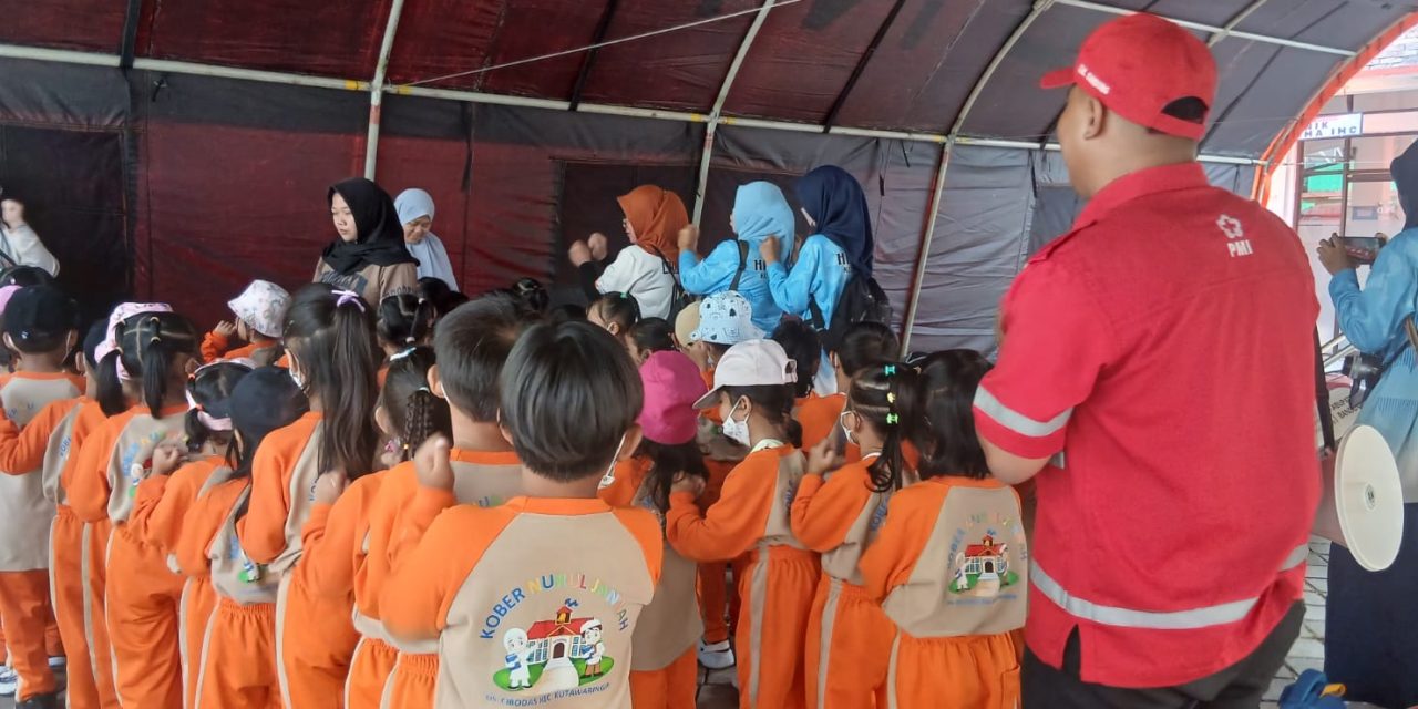 Menyemai Jiwa Kemanusiaan Sejak Dini di Markas PMI Kabupaten Bandung